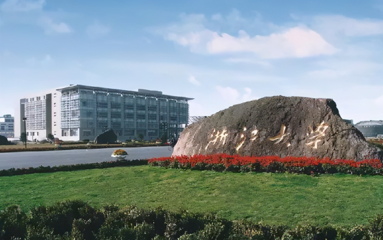 国内“最难考”10所985排名，录取分数600以上，普通学生望而却步