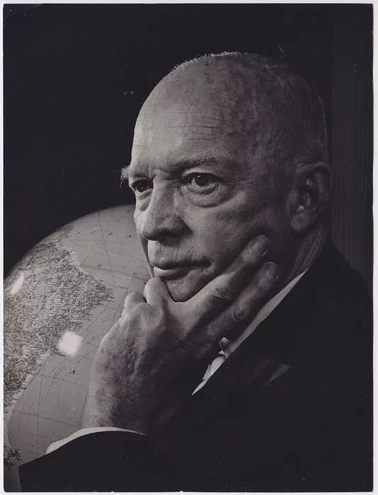 “摄影界伦勃朗”，拍下无数伟大的时代面孔，每一张都充满了故事