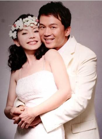 狄莺38岁生子，12岁断奶15岁分床，畸形母爱让儿子成为罪犯