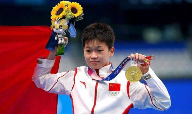 满分冠军全红婵成名前后，看尽世间冷暖百态，网友：这就是现实