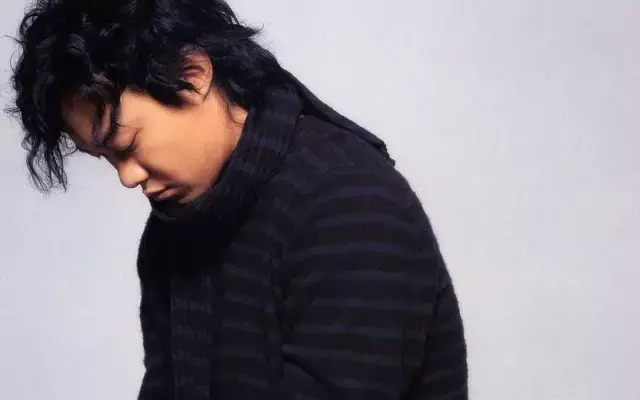 10首最经典的粤语歌,听一遍就上瘾了