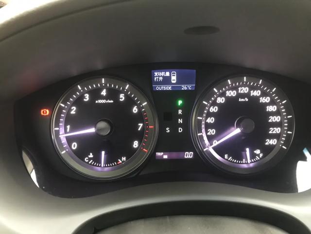快10年的雷克萨斯ES240 是我见过保养最好的一辆。