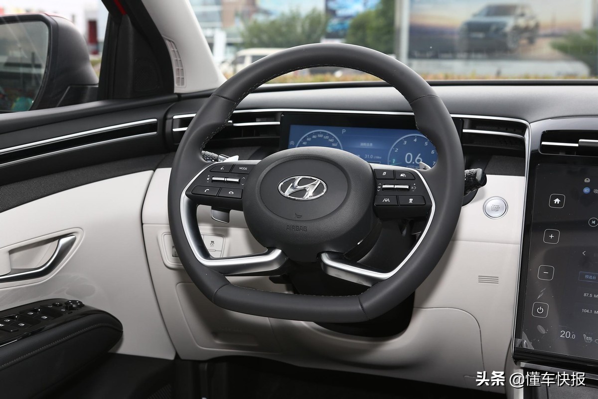 第五代途胜L对比丰田RAV4荣放，谁才是合资SUV的优等生？