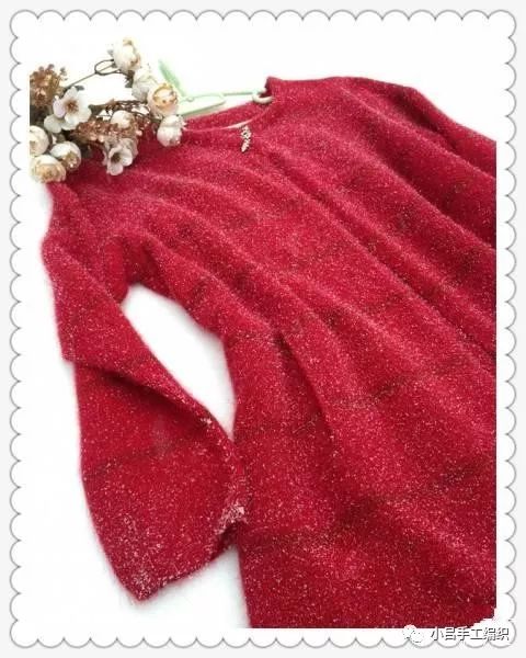 热情奔放的女性红色长款裙式打底毛衣针织，附文字教程