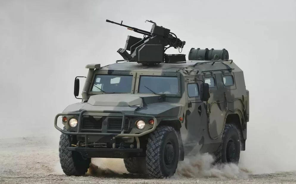 俄军在1997年研制的一种轻型装甲越野突击车,由高尔基汽车厂制造,专为