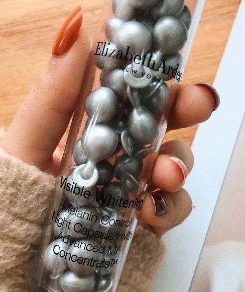 伊丽莎白雅顿银胶（也叫白手套），它和金胶和粉胶的区别是什么？