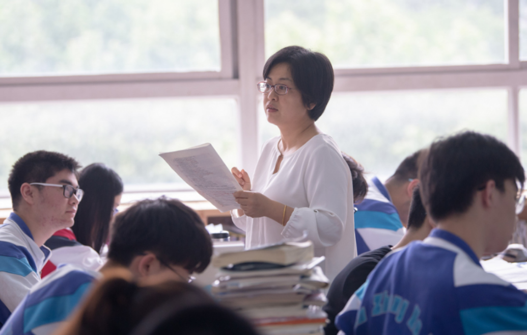 河北一考生被南开录取，还未报到就收到退学通知，网友：咎由自取