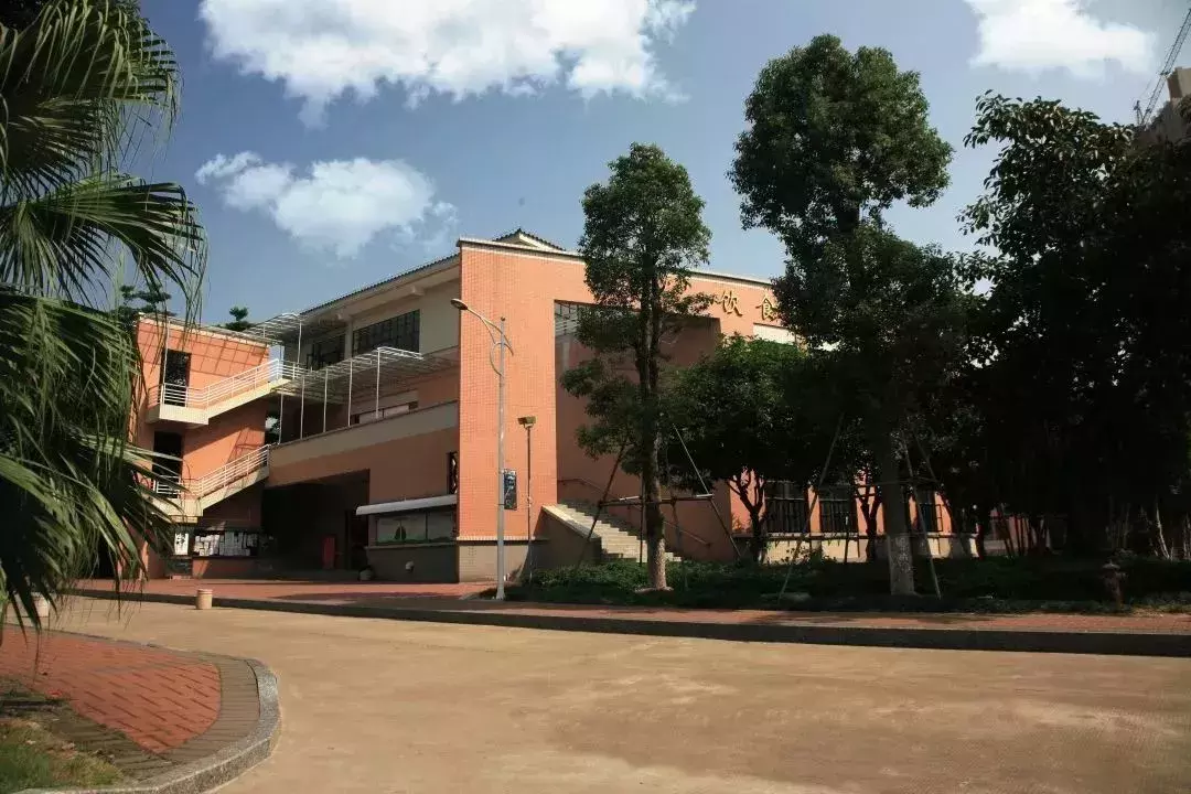 高考全省前50学霸：广州21席，深圳15席，珠海一中全省第一