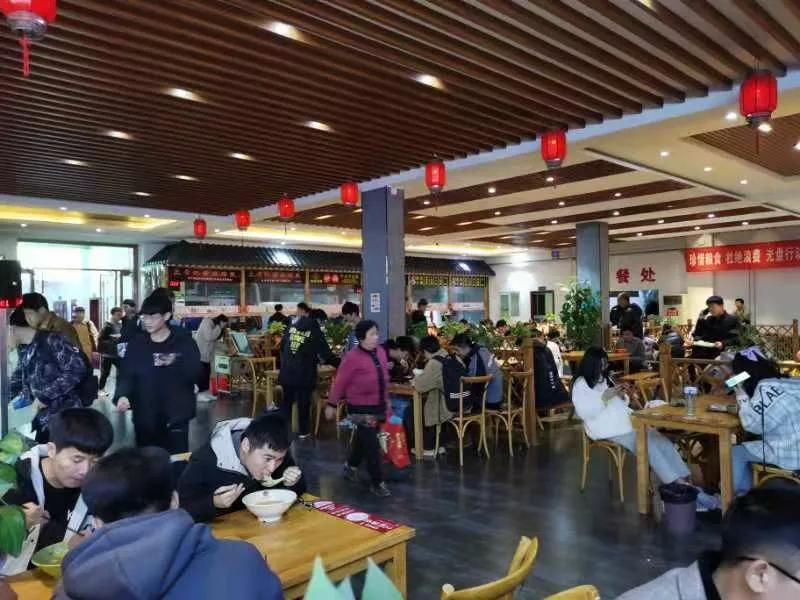 回味洛阳工学院北院的标志性建筑