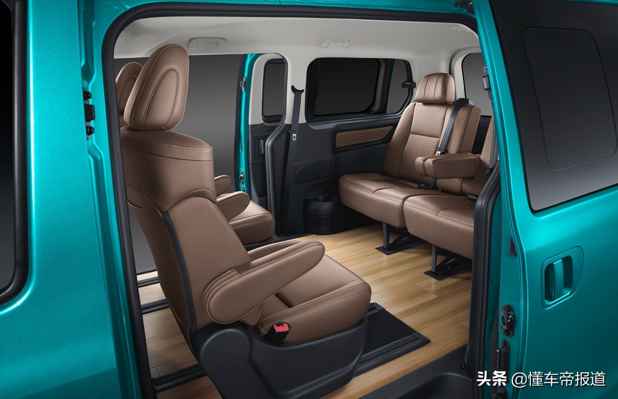 新车|把车当豪华一居“装修” 配旋转座椅木地板！菱智PLUS8月上市