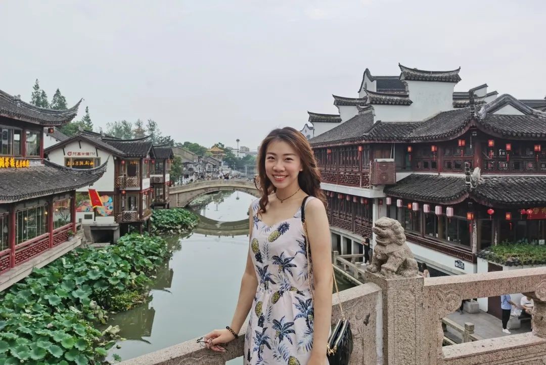 惊艳！北京“双一流”名校2021级新生辅导员集体亮相，网友：眼前一亮！