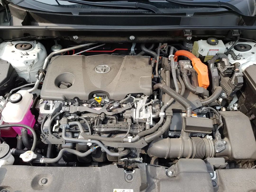 RAV4怎么就吃香了，是因为TNGA、混动系统还是麋鹿测试？