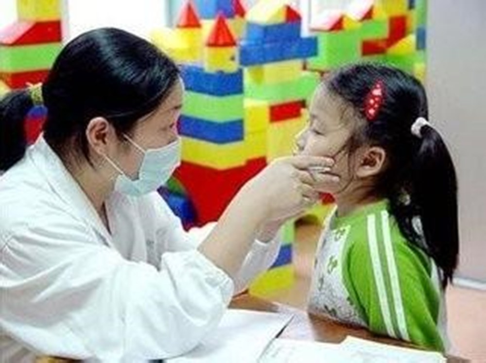 为啥小孩都喜欢吃糖？这大概是一种“本能反应”，难怪会控制不住