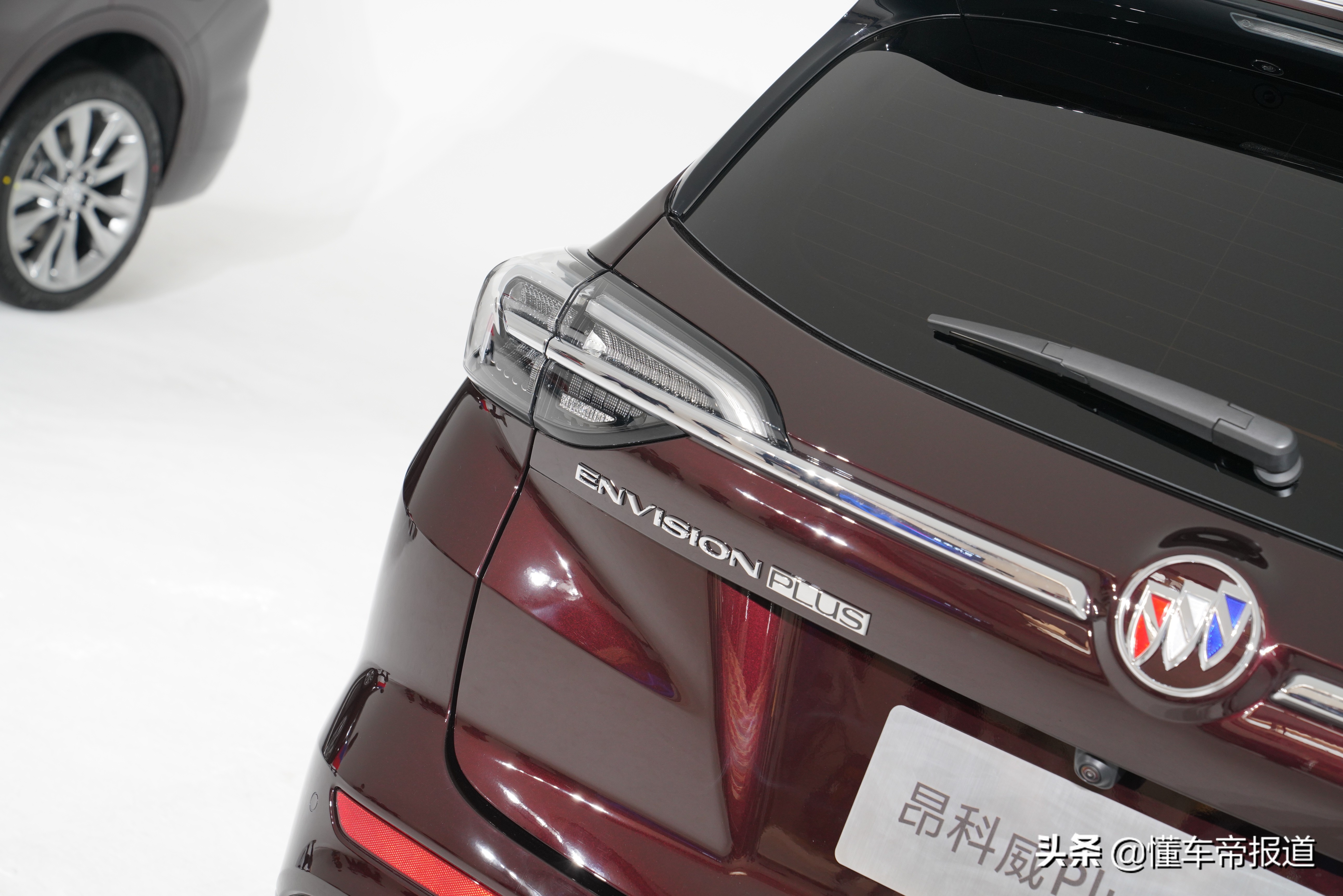 新车 </p><p>　　 别克昂科威Plus内饰官图发布，与汉兰达同级，5座布局
