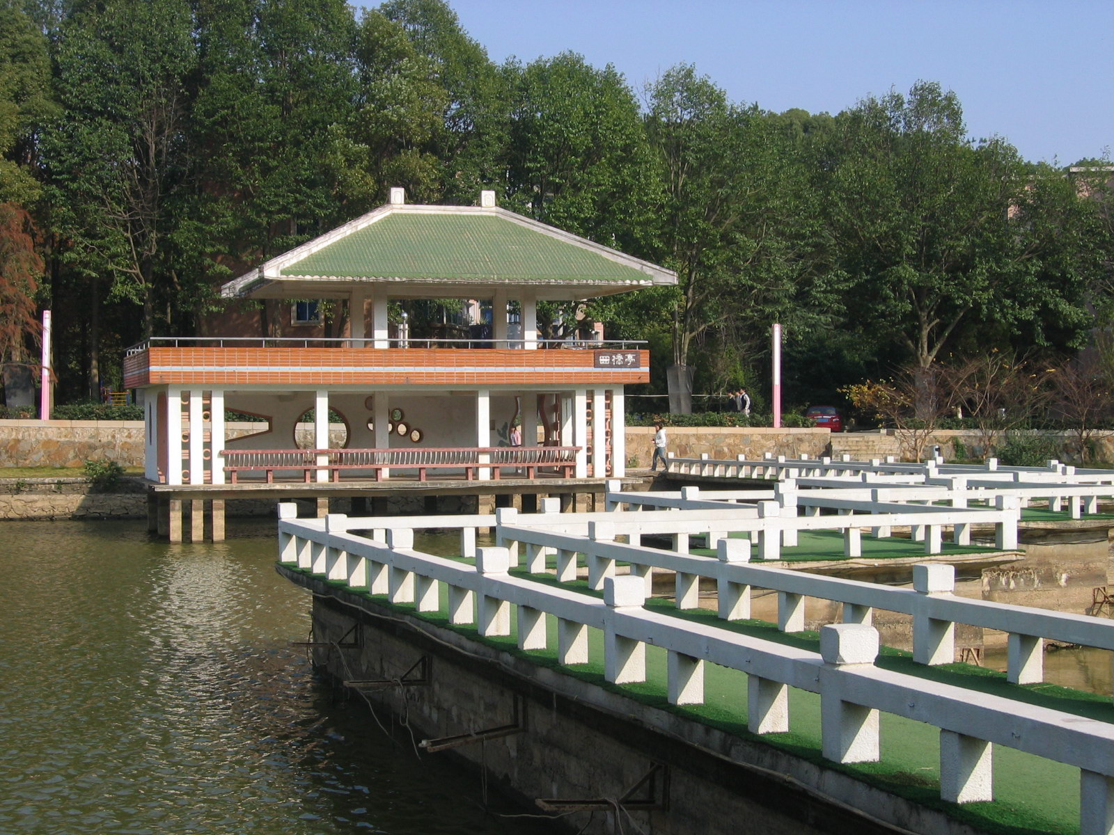 这所高校与上海交大有渊源，却搬离上海！校名霸气，附录取分数