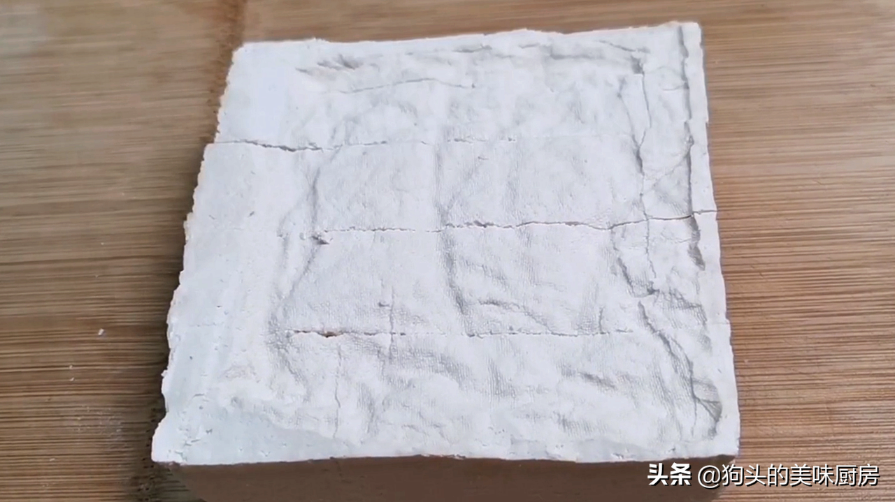 想吃豆腐不用买，电饭锅就能做，不加添加剂，又白又嫩跟买的一样