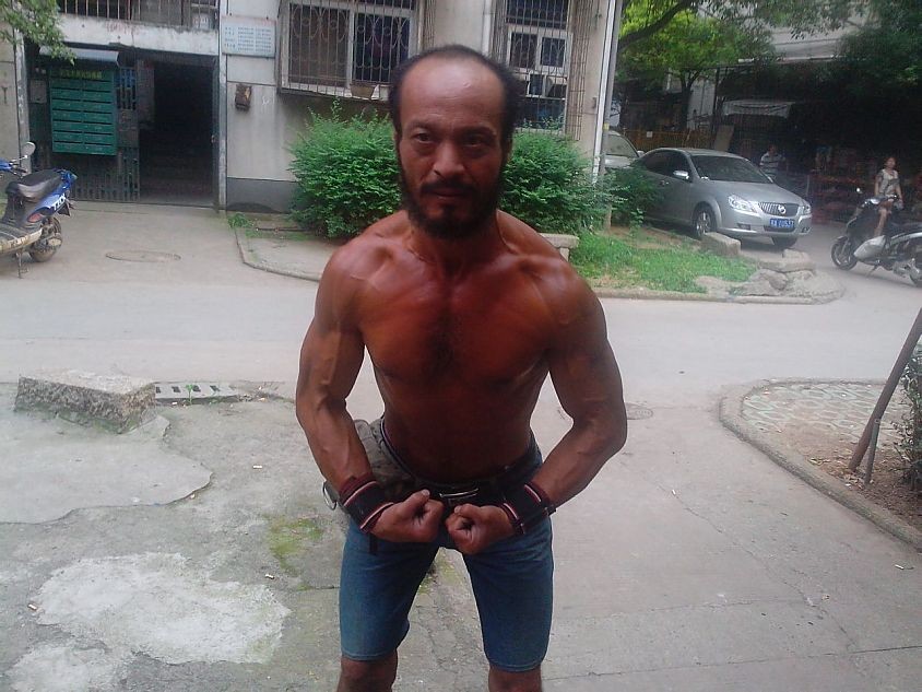 9年前，武汉汉正街那个火遍全网的“板车哥”，今也靠直播捞钱？