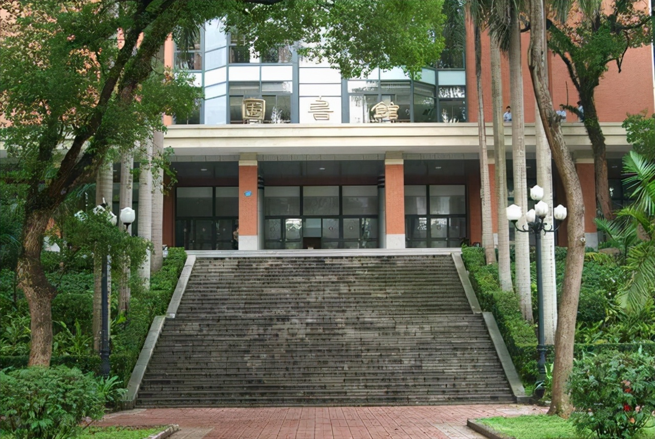 中山大学：6年引进8000博士，院士评选无新增，还好换校长了？