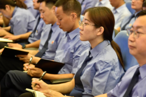 看似“铁饭碗”，却是“合同工”的岗位有哪些？福利待遇不值一提