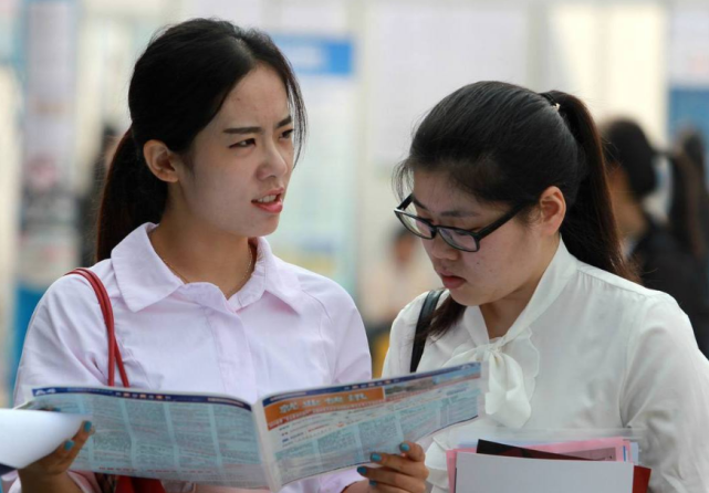 大专生到底算不算大学生？专科生屡遭质疑，教育部正面回应