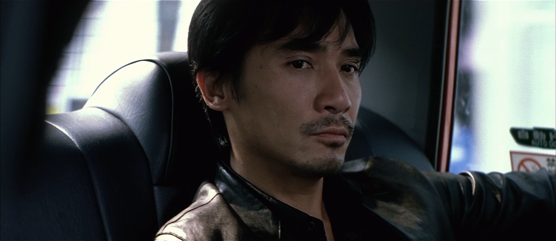 与刘建明的结局相比,陈永仁的结局才是善终,深度解析《无间道》