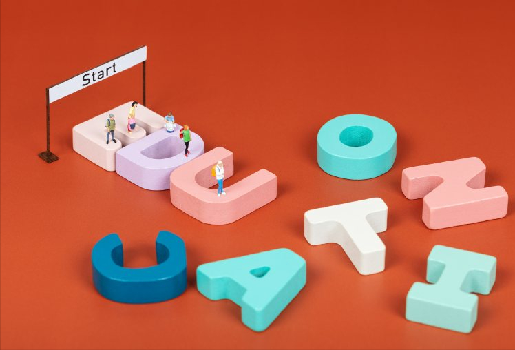 家庭教育、学校教育和社会教育哪个更重要？答案来了