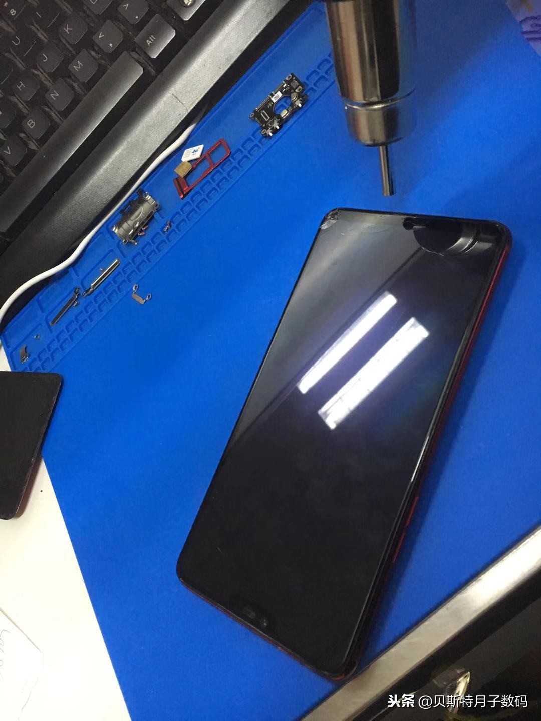 r15拆机图解(oppo r15碎屏更换总成,了解一下)