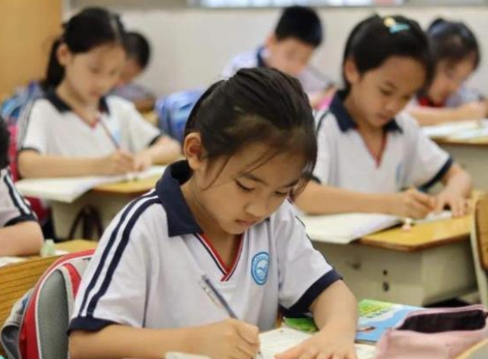 中小学或许不能上补习班了？有人欢喜有人忧，教育部给出说法
