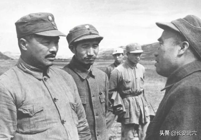 朱德位列元帅之首，可授衔证书却不是001号，001号究竟给了谁？
