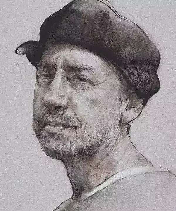 列宾美术学院素描作品，带你走进那个世界，对美另类的诠释