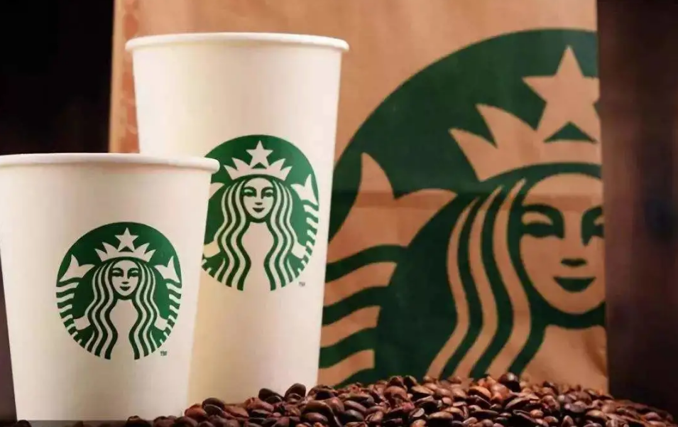 星巴克不止有星杯和杯袋，还有「星享卡和星礼卡」