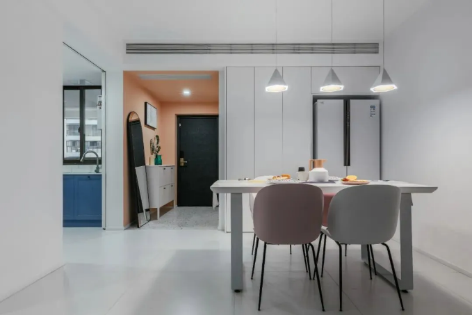 108m²老房秒变神仙房，撞色墙面别出心裁，网友看了直呼羡慕