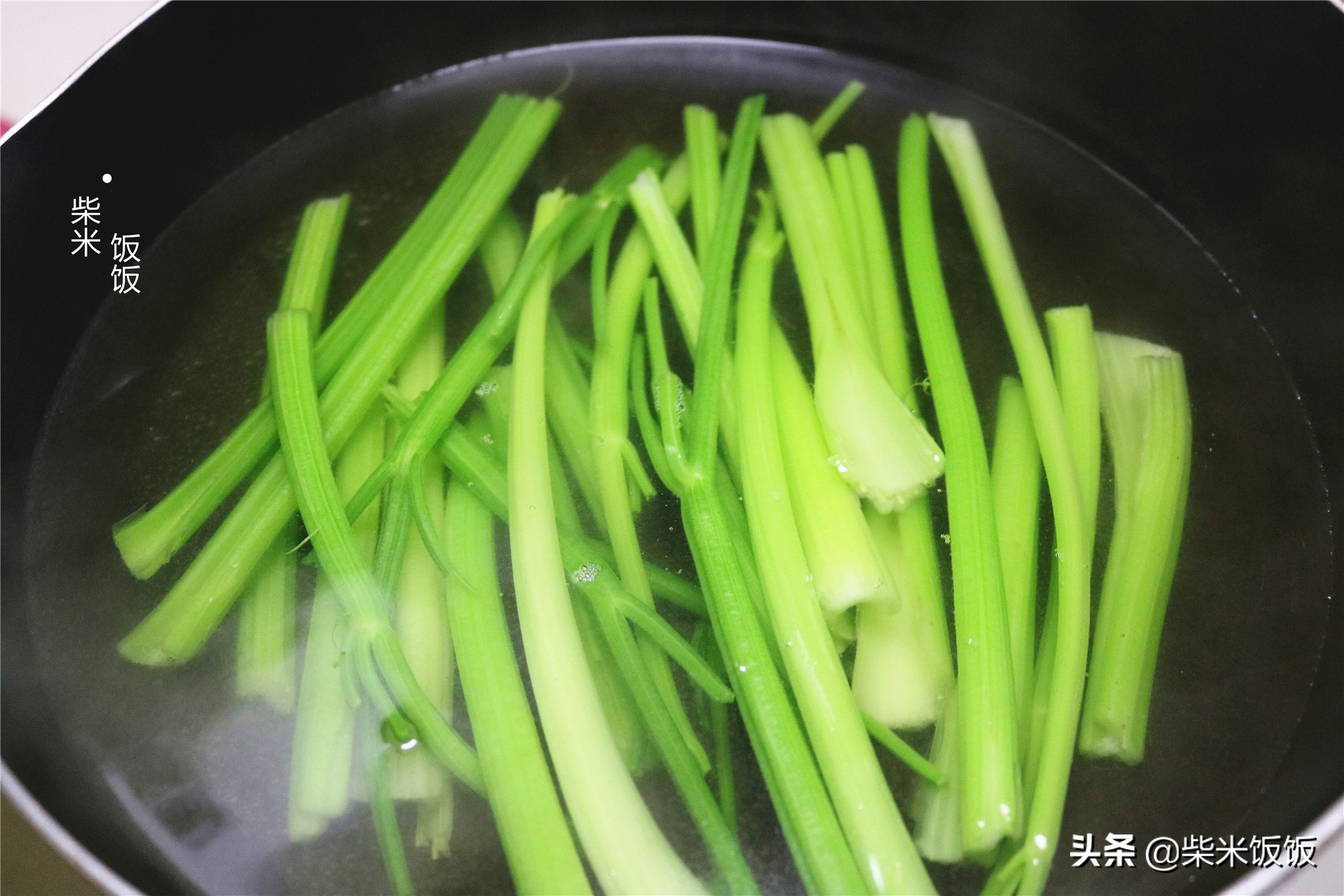 餡餅的做法,餡餅的做法怎么和面