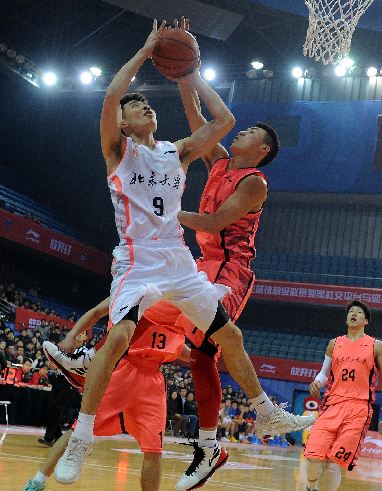 刘鸿博为什么不打cba(北大学霸刘鸿博，3次CBA选秀终成功，挑灯夜战研究篮球战术)