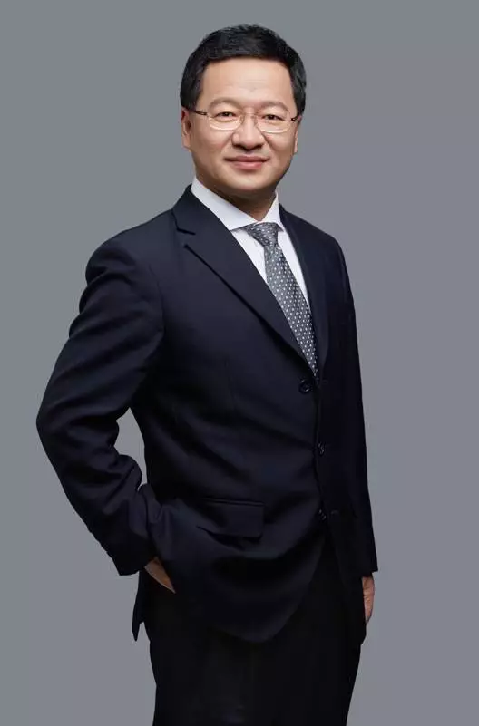 他曾是一名大学教师，