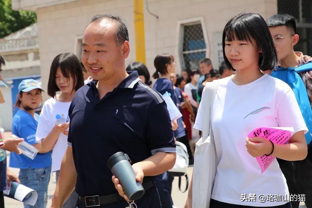 2020年山东高考考生仅53万人，不到河南省的一半，青少年去哪里？