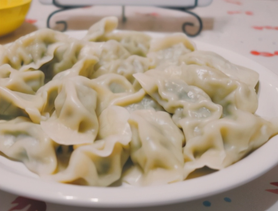 羊肉和韭菜是绝配,入馅包饺子,比胡萝卜的鲜,比白菜的营养