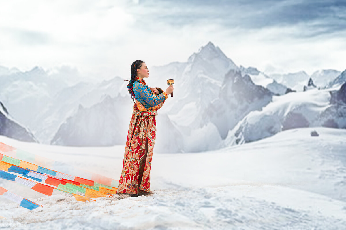 15岁考入北大的天才诗人，25岁却卧轨自杀，海子父亲：不该学文科