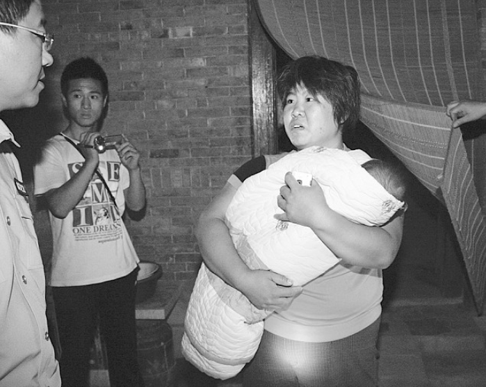 女大学生，被拐后120元卖给四川老汉，和鸡鸭同住17年，现况如何