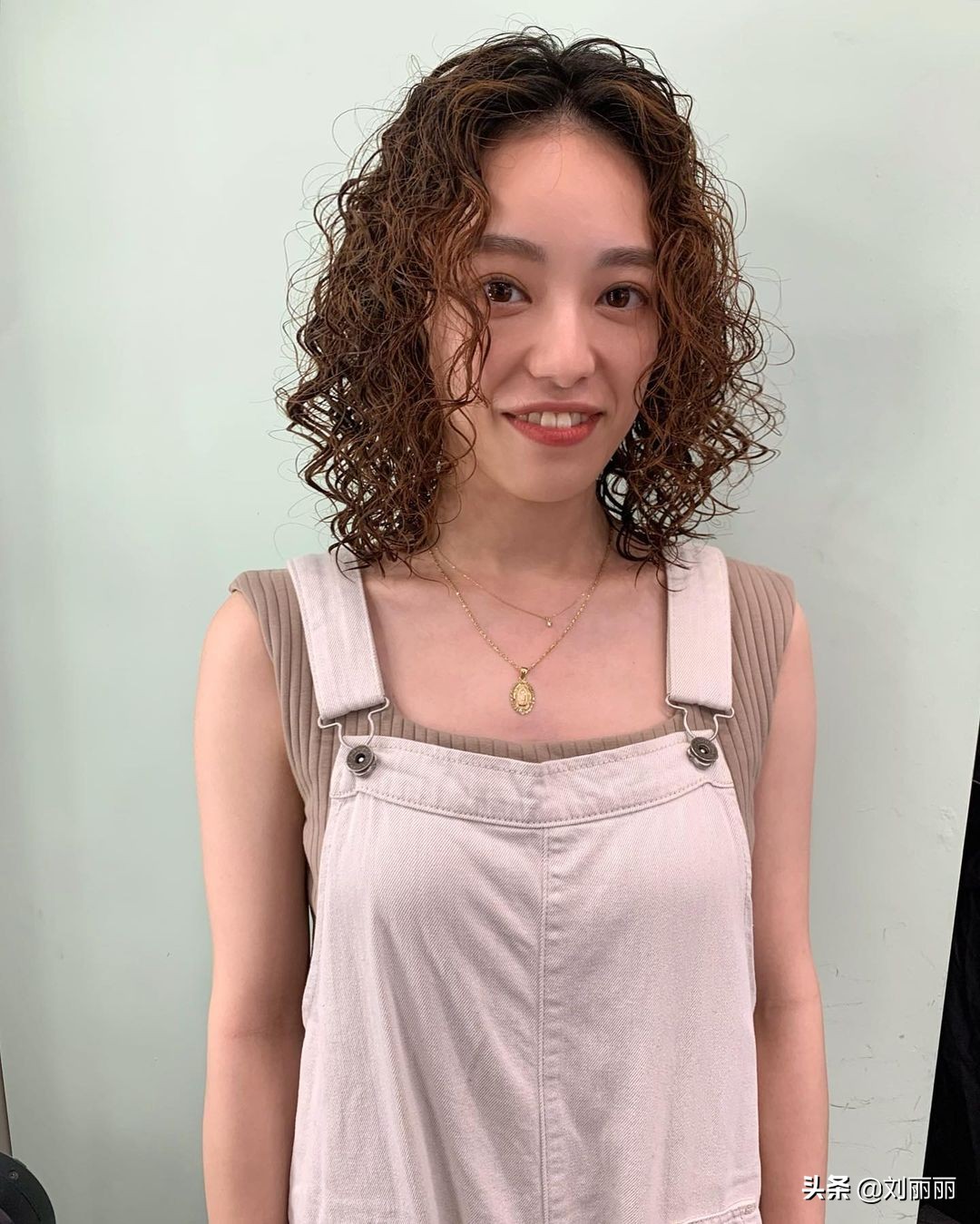 发型要想不过时，选择这4种发型就对了，洋气瘦脸美美哒