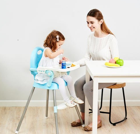 为什么孩子"坐不住"儿童餐椅,只有座椅选的对,才能告别追着喂