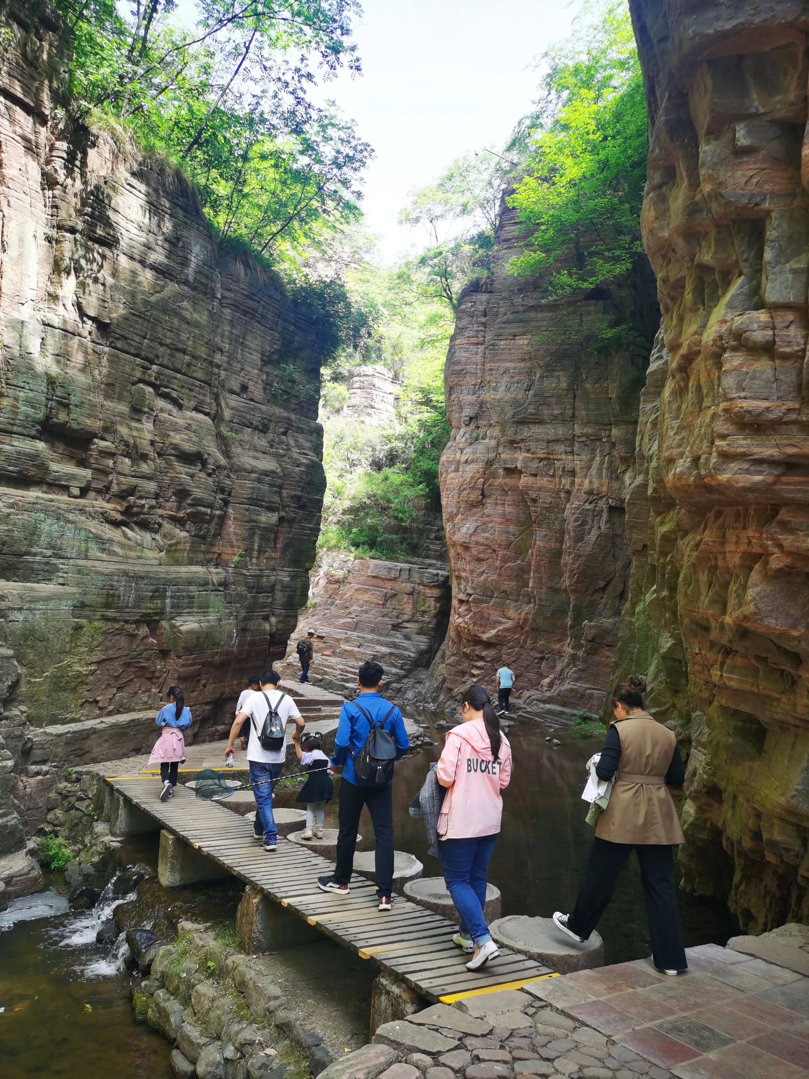 龍潭大峽谷在哪(洛陽龍潭大峽谷,古海奇峽地質畫廊,景色不輸紅石峽,卻