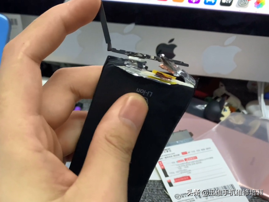 iPhone XS以上机型换第三方电池弹窗提示非正品，自己动手就能解决