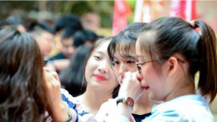 518分居然只能喜提“大专”，安徽考生要哭了，文科为何如此之难