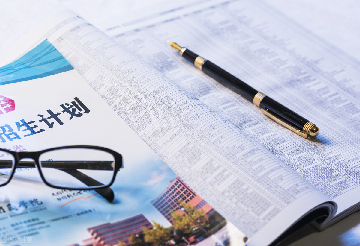 2021年四川高考志愿填报分析，除成渝外最爱上海，首选成都占三成