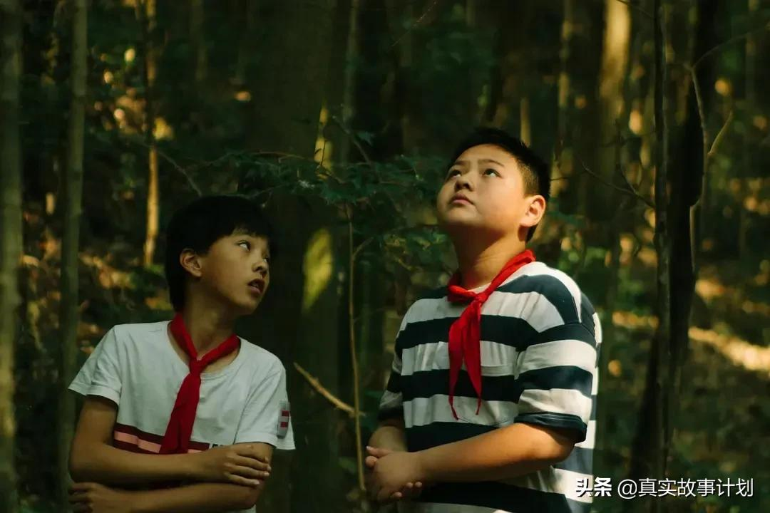 六年级时，我因粗心忘带作业本被老师批评，从此养成了每天晚上整理书包的好习惯。