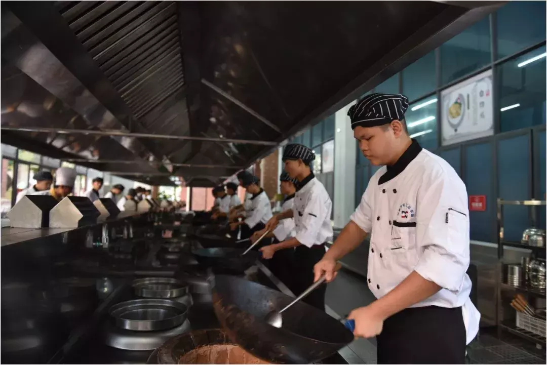 等你一年，2019年东莞市轻工业学校招生简章终于出手了！