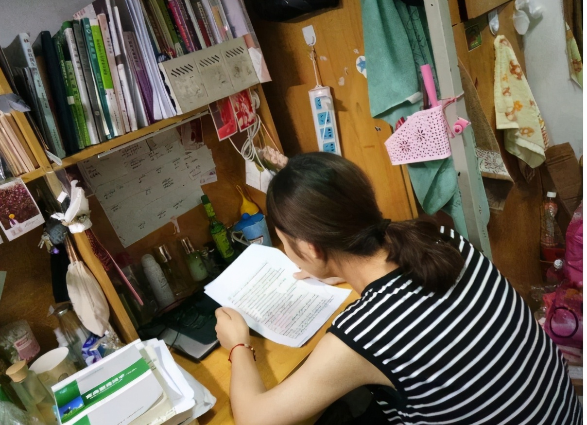 将来“没前途”的大学生，毕业找工作都成问题，名校学生也没用