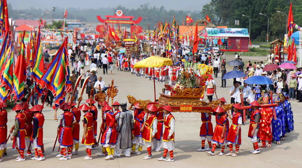 越南自称龙子仙孙，传说神农氏炎帝后裔建国，被当地民众尊为国祖