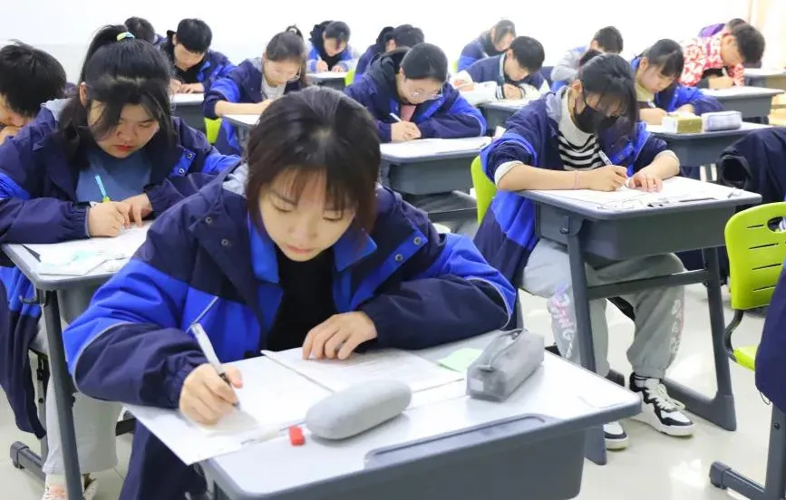 用心耕耘 静待花开——潍坊恒德实验学校期中考试圆满结束
